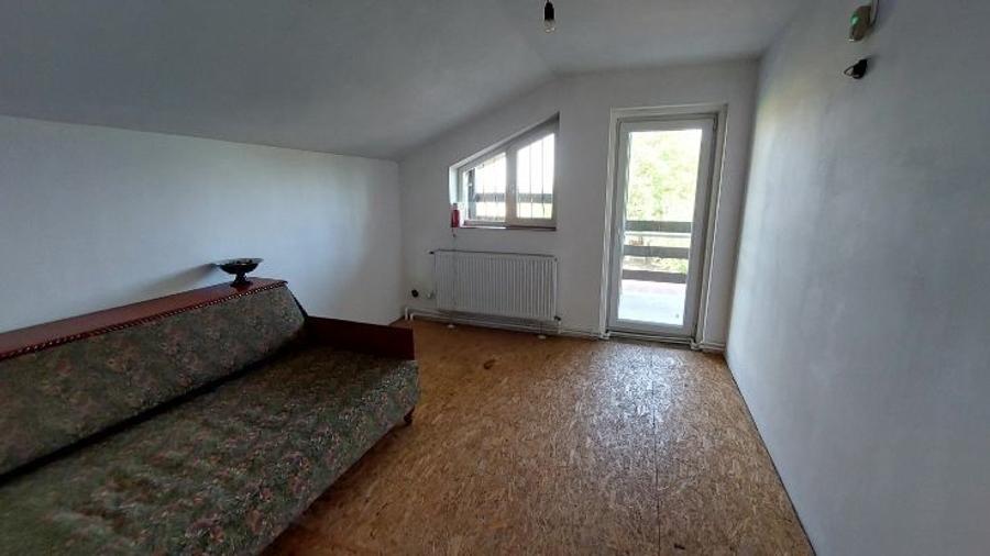 Casă cu 6 camere în Nanov - 5