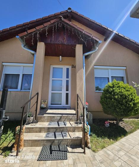 Casă cu 4 camere decomandat cu Teren 570 Mp în Sântandrei