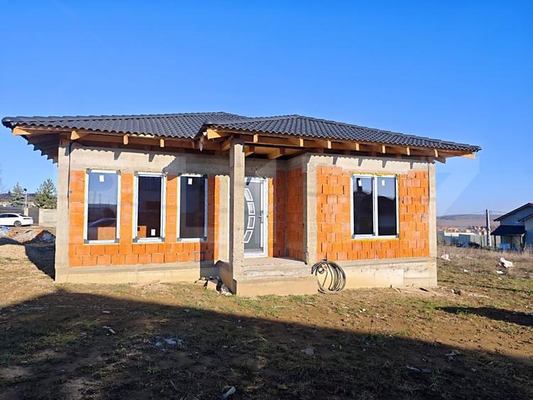 Casă individuală cu 4 camere cu Teren 600 Mp în Paleu
