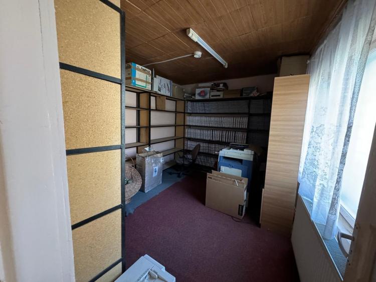 Casă individuală cu 7 camere cu Canalizare în Ultracentral