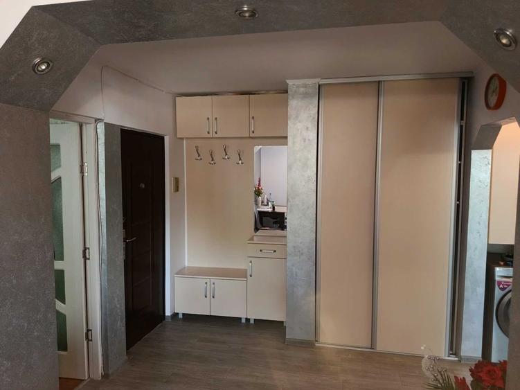 Apartament cu 2 camere decomandat în Decebal