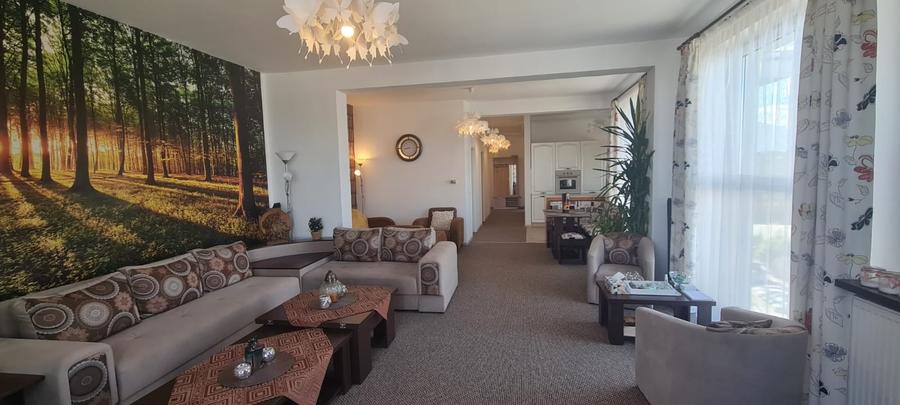 Penthouse cu 2 camere decomandat în Avantgarden