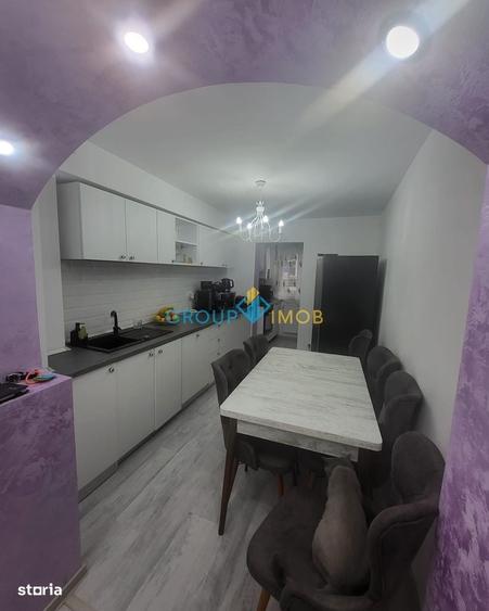 Apartament cu 3 camere decomandat în Narcisa