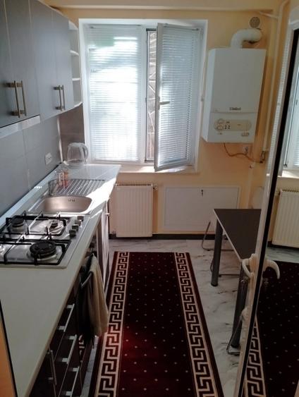 Apartament cu 4 camere decomandat în Semicentral