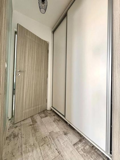 Apartament cu 3 camere semidecomandat în Dâmbovița