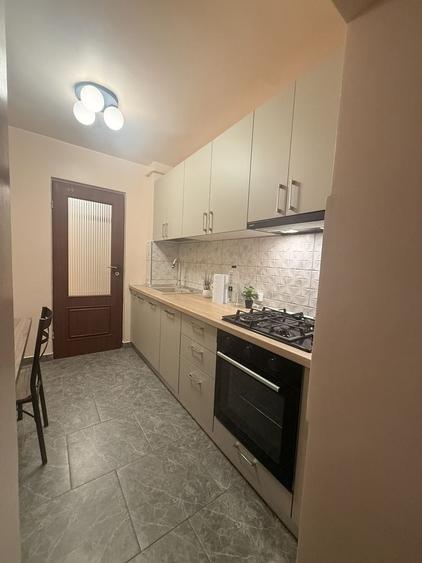 Apartament cu 2 camere decomandat în Micro 17