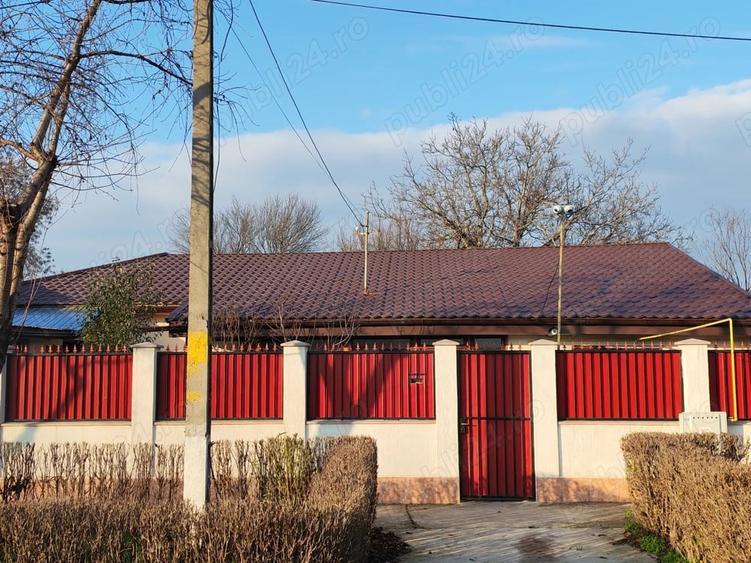 Casă cu 4 camere în Dorobanți