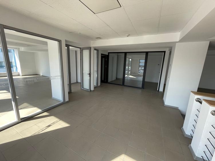 Spațiu comercial, de 380 mp, în Calea Severinului