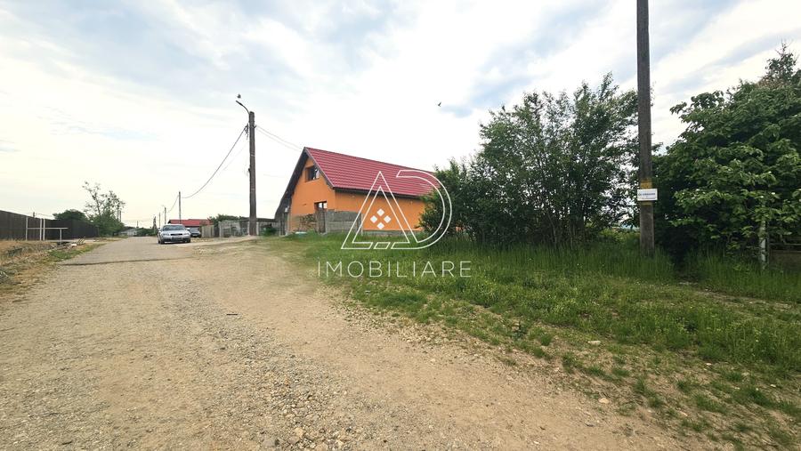 Teren Construcții intravilan de 2444 mp, în Tălpășești