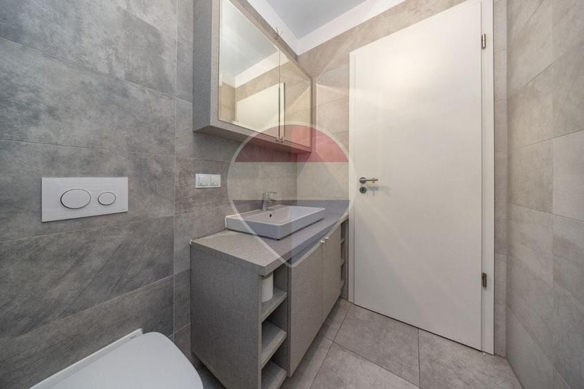 Apartament cu 2 camere decomandat, mobilat în Tractorul