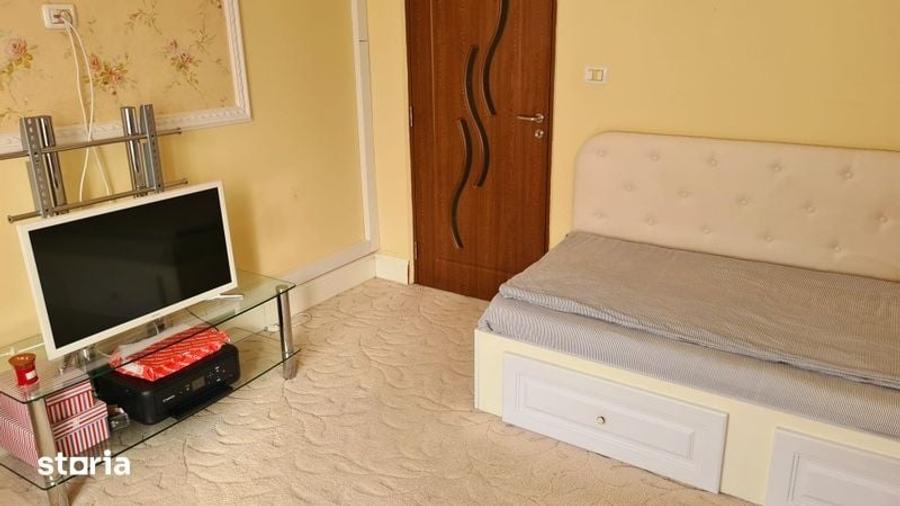 Apartament cu 3 camere în Calea Romanului
