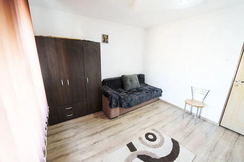Apartament cu 2 camere decomandat în Rovine