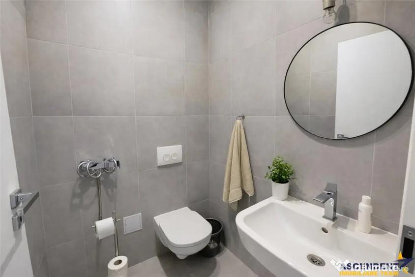 Apartament cu 4 camere decomandat în Central