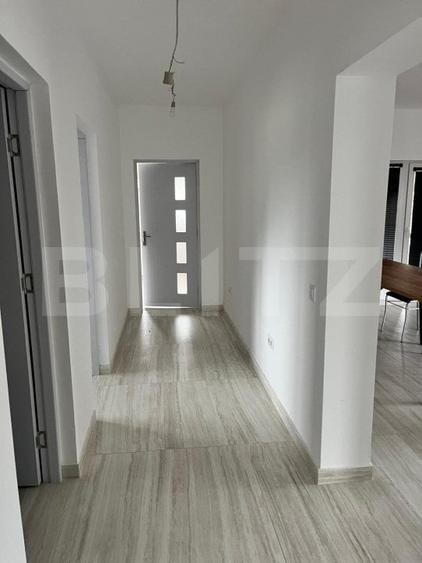 Casă individuală cu 4 camere cu Canalizare în Periferie