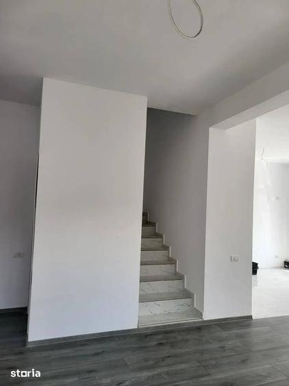 Casă cu 4 camere cu Teren 490 Mp în Corbeanca