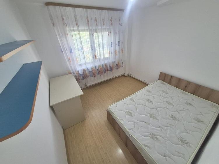 Apartament 3 camere zona Nicolina - Podu Ros - 1
