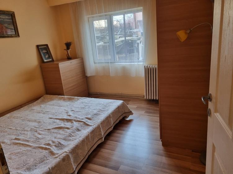 Apartament cu 3 camere decomandat în Zamfirescu