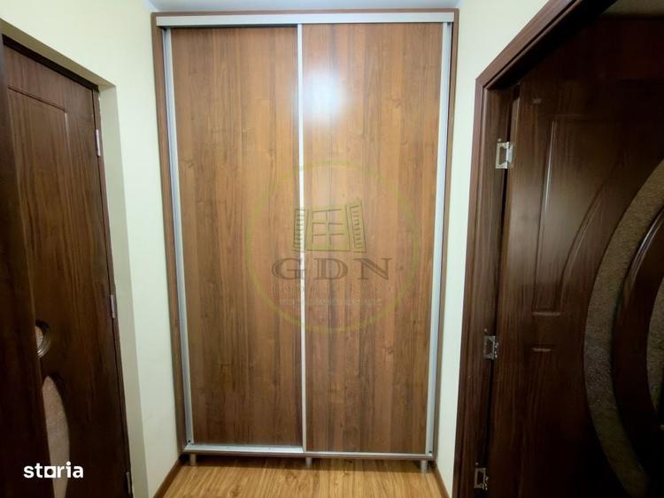 Apartament cu 2 camere semidecomandat în Craiovița Nouă