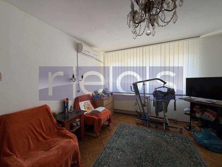 Apartament cu 3 camere semidecomandat în Bucureștii Noi