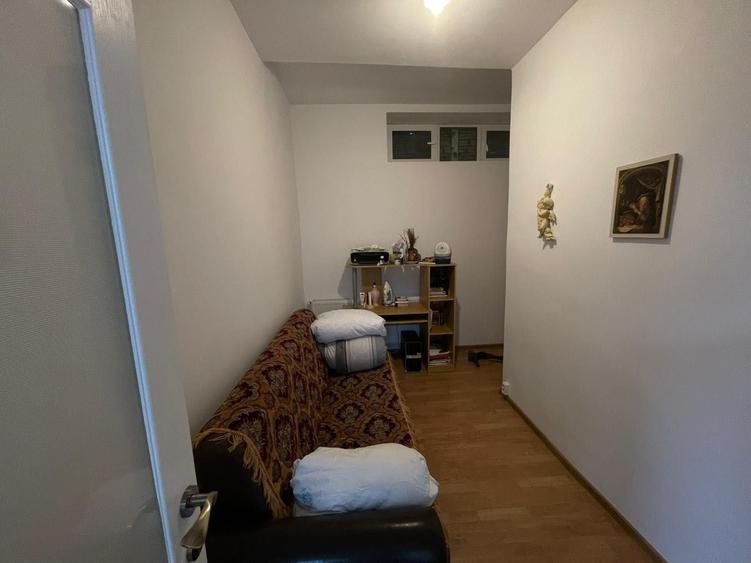 Casă cu 2 camere decomandat în Exterior Vest