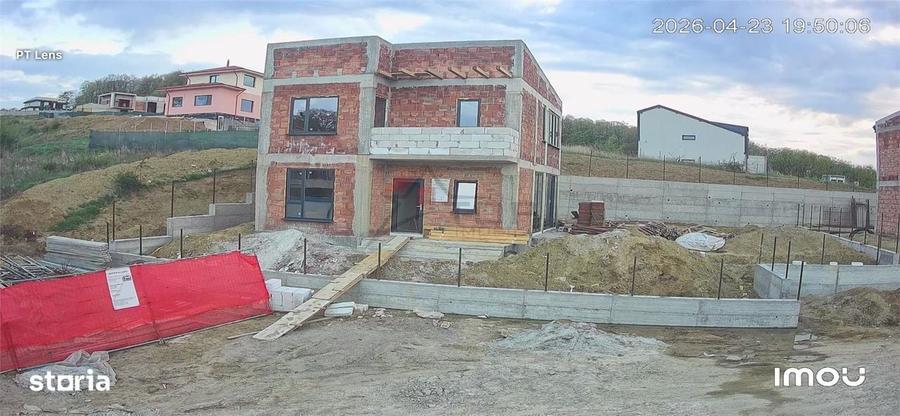 Casă cu 4 camere cu Teren 536 Mp în Pietrăria