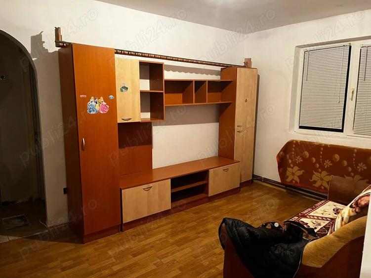 Apartament cu 2 camere semidecomandat în Băcâia