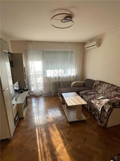 Apartament cu 3 camere decomandat, mobilat în Take Ionescu