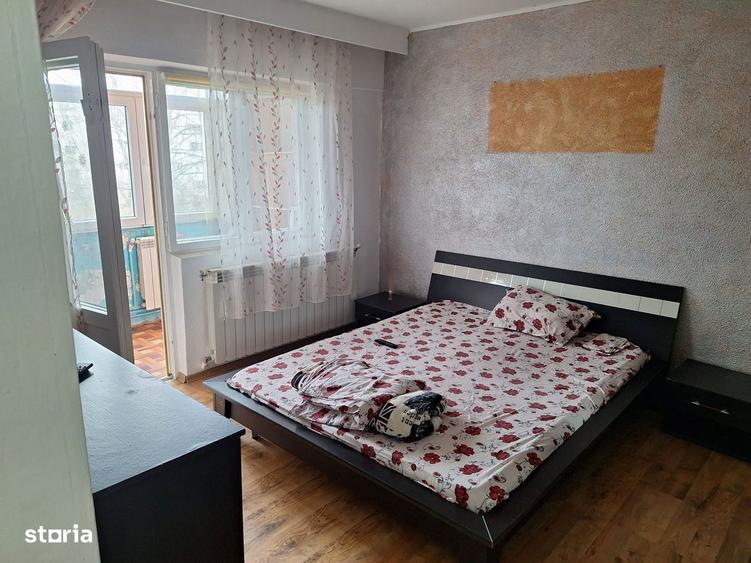 Apartament cu 3 camere decomandat în Faleza Nord