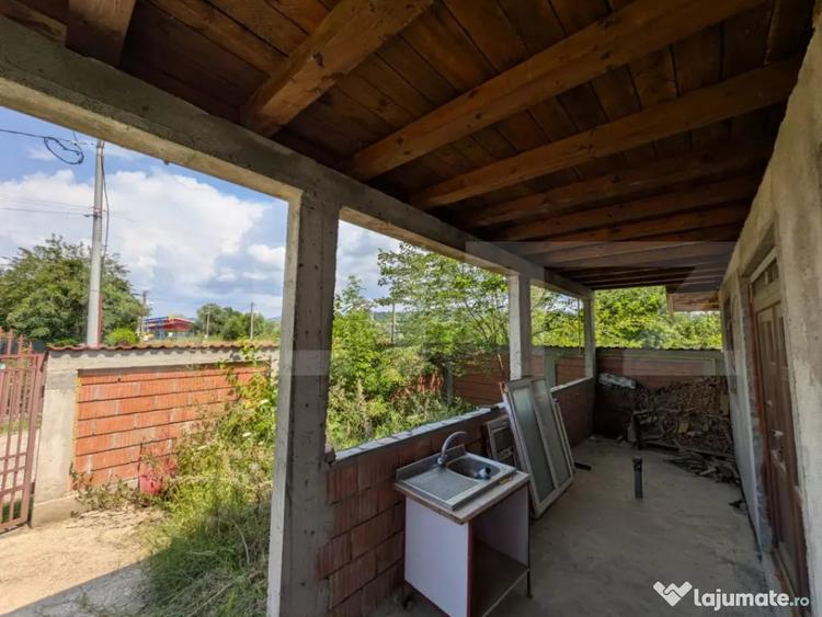 Casă cu 5 camere cu Teren 141 Mp în Central