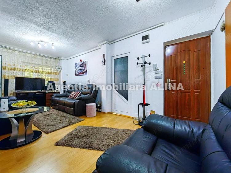 Apartament cu 2 camere decomandat în Decebal
