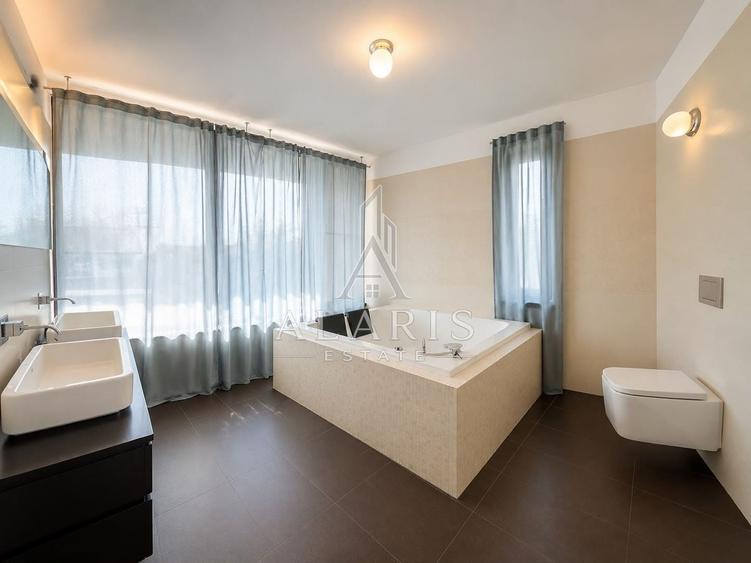 Casă individuală cu 4 camere cu Piscina în Dumbrăvița