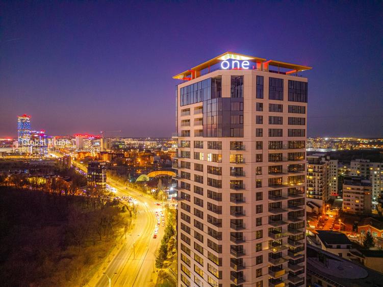 Panoramic View 16 Floor • 4 Rooms + 2 Parking • One Verdi Park • Floreasca - 19