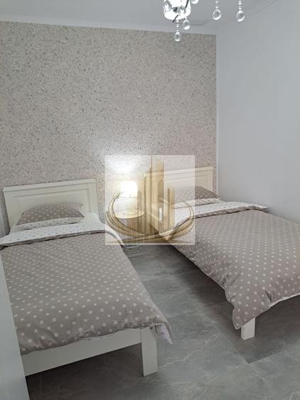 Casă individuală cu 10 camere cu Piscina în Giarmata