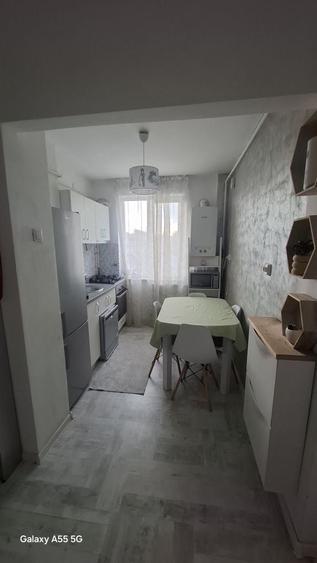 Inchiriez apartament 2 camere semidecomandat, etaj 3, Calea Bucuresti - 3