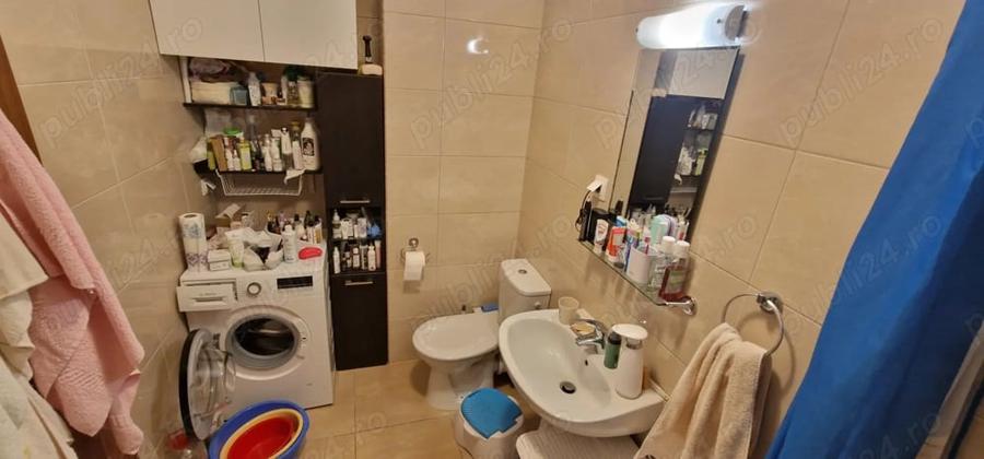 Apartament cu 3 camere decomandat în Lipovei