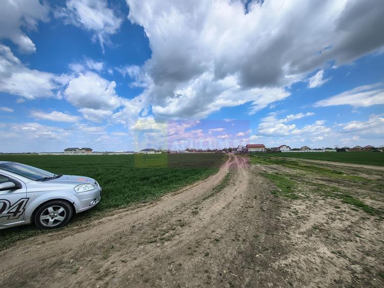 Teren Construcții intravilan de 12450 mp, în Poșta