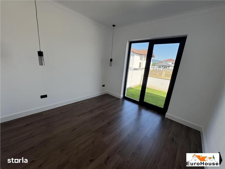 Casă cu 4 camere cu Teren 500 Mp în Central