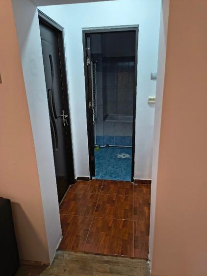Apartament cu 2 camere semidecomandat, mobilat în Micro 11