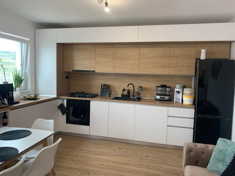 Apartament cu 2 camere semidecomandat în Florești