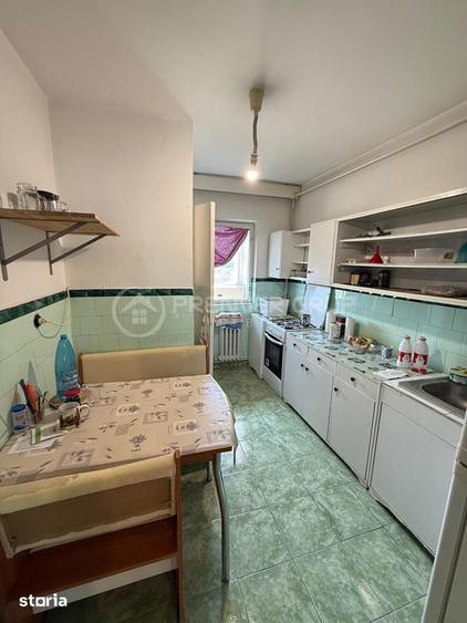 Apartament cu 3 camere decomandat în Tătărași
