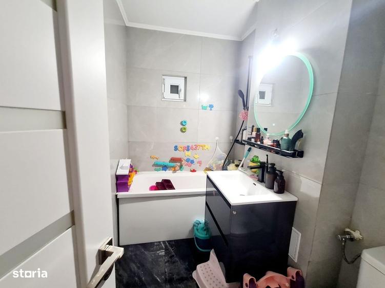 Apartament cu 3 camere în Traian