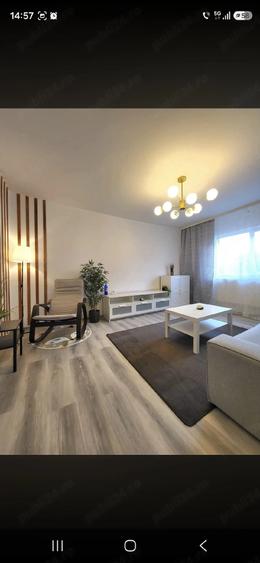 Apartament cu 3 camere decomandat în Sud