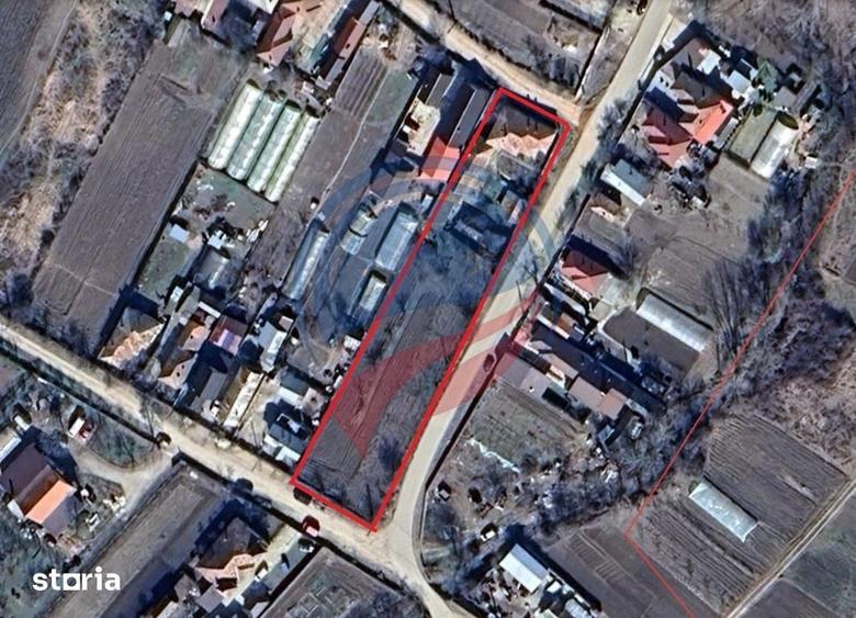Casă cu 3 camere cu Teren 2686 Mp în Central