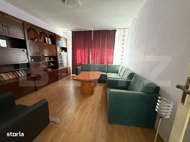 Apartament cu 3 camere decomandat în Central