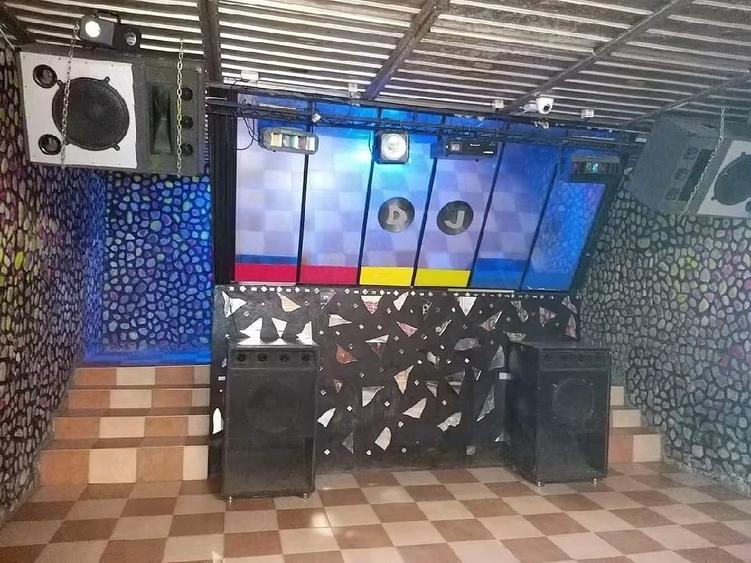 Casa +spa?iu comercial 455mp - 4