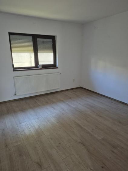 Casă individuală cu 3 camere cu Teren 400 Mp în Domnești