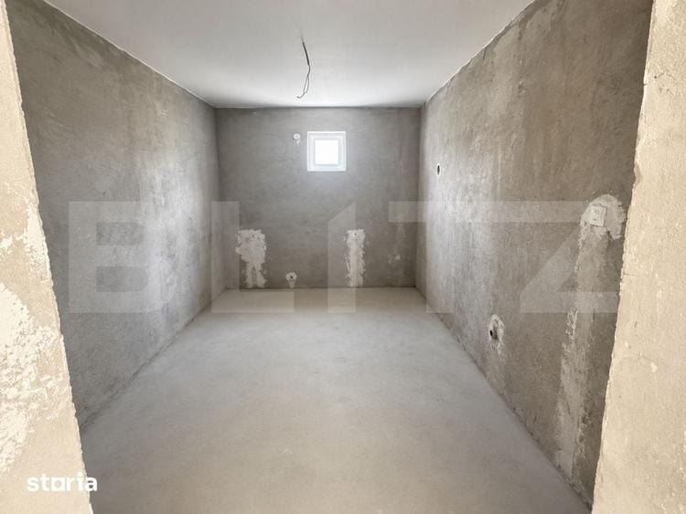 Casă cu 5 camere cu Teren 1000 Mp în Vetiș