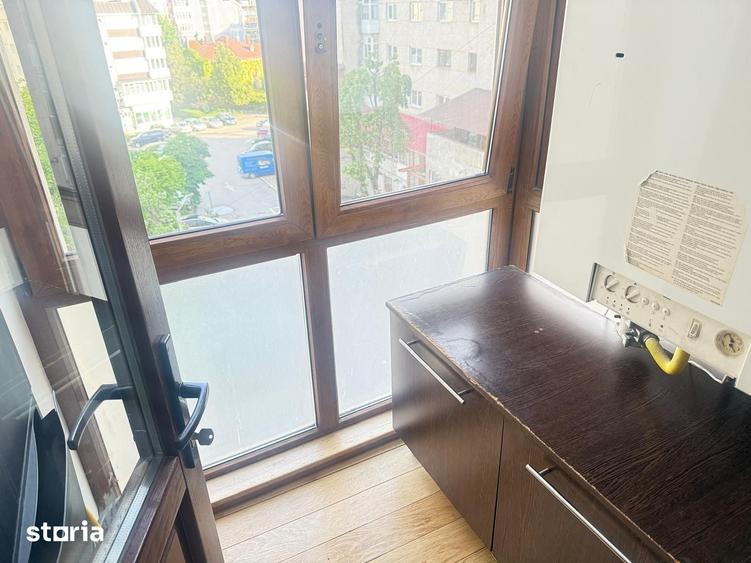 Apartament cu 4 camere în Ultracentral