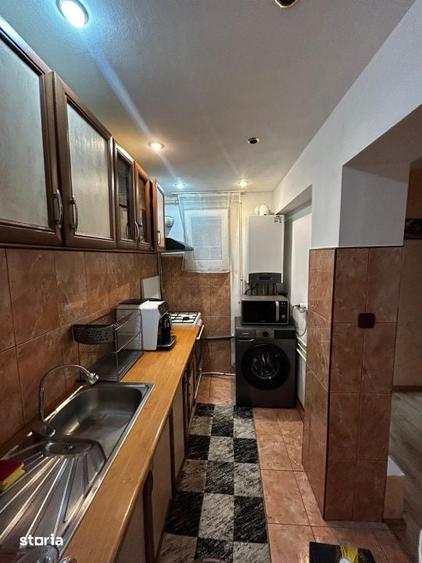 Apartament cu 4 camere decomandat în Republicii