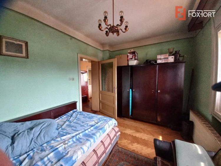 Casă cu 5 camere cu Canalizare în Crișan